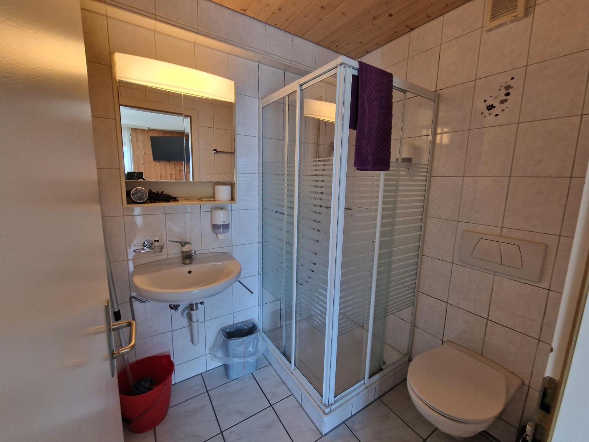 Niederried bei Interlaken Lake View Apartment -14 מראה חיצוני תמונה